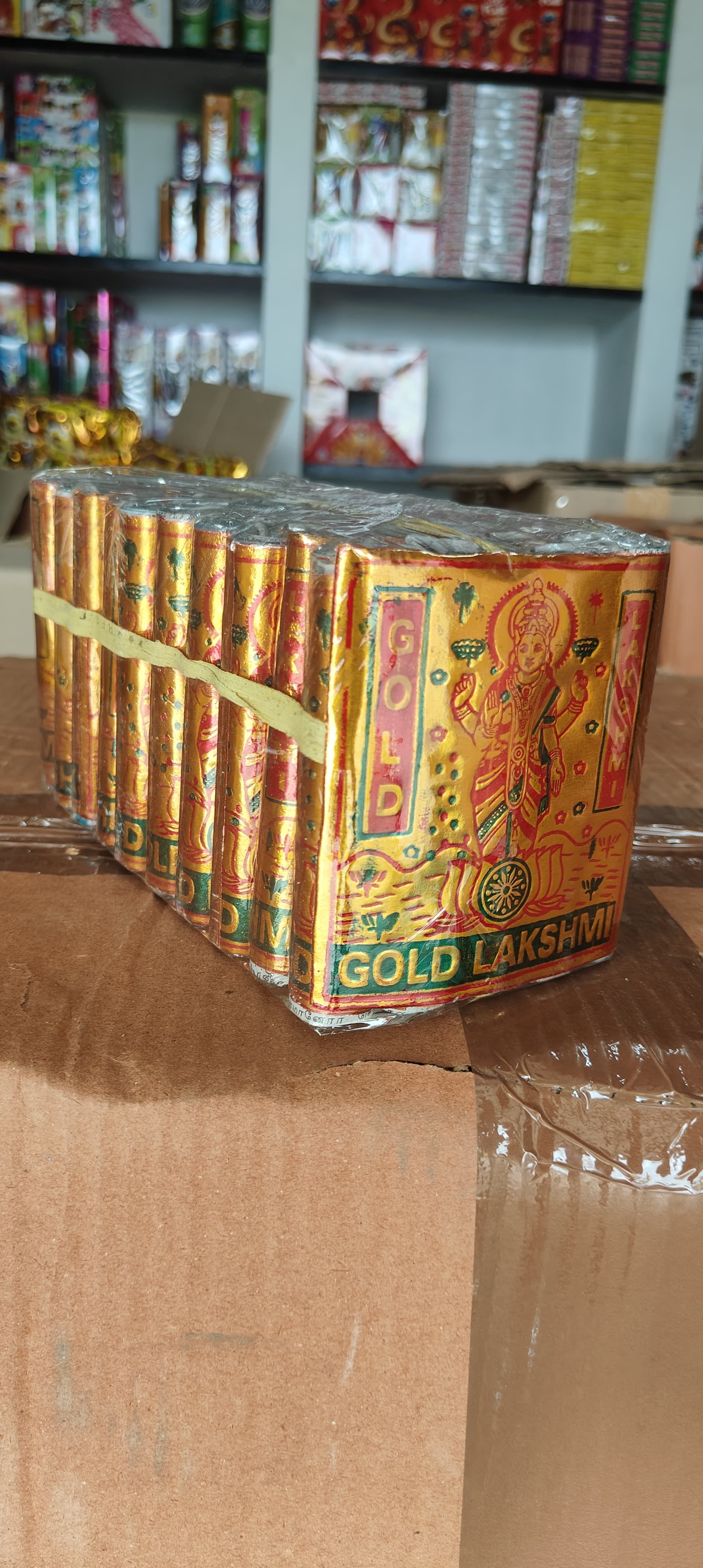 4" GOLD LAKSHMI