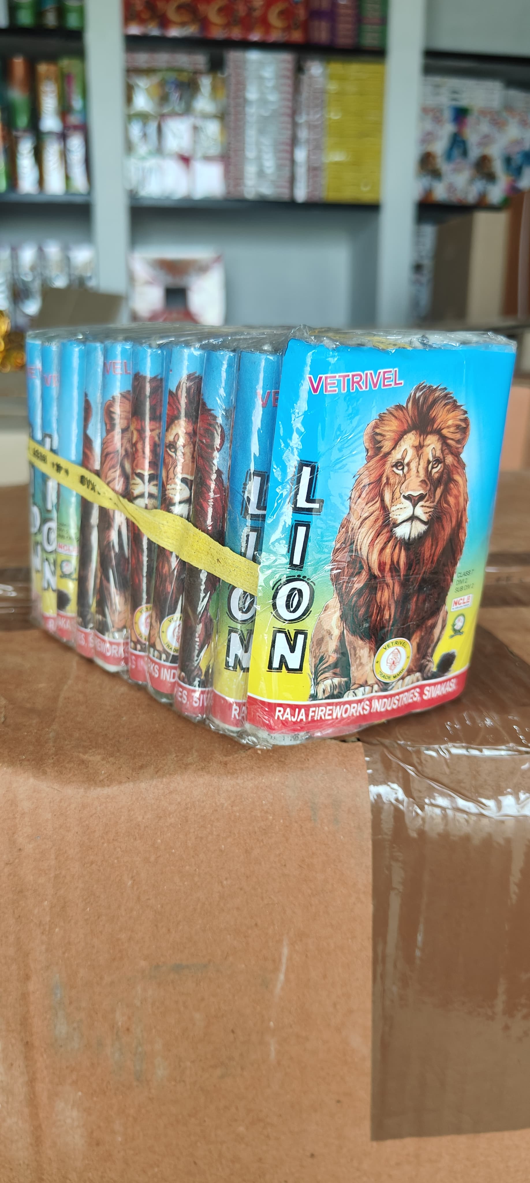 4" LION