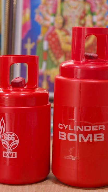 CYLINDER BOMB