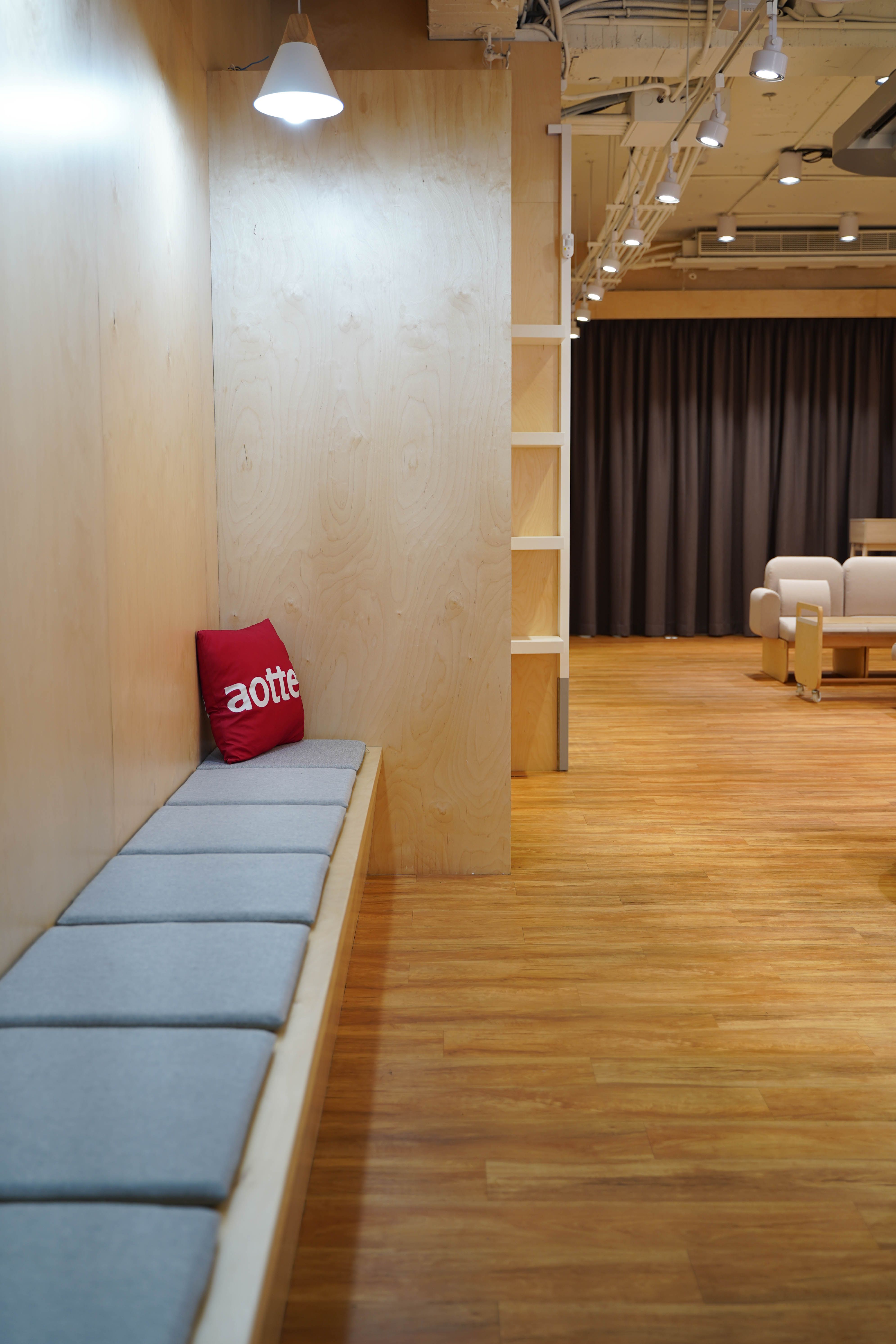 aotterspace_6.jpg