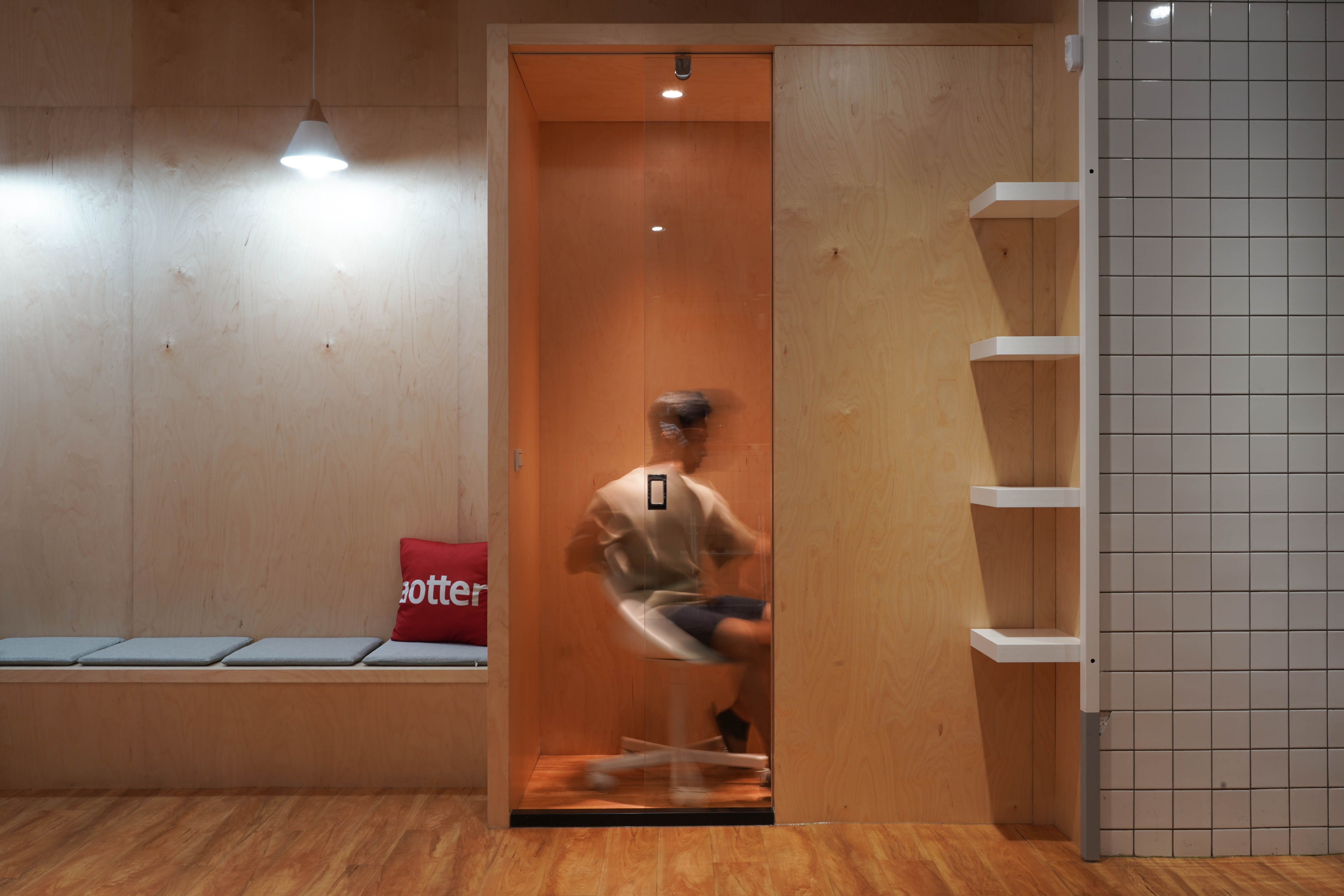 aotterspace_5.jpg
