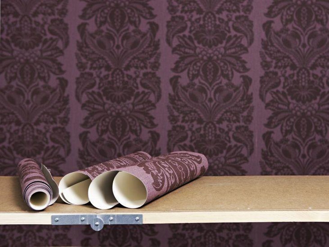 Wallpaper installation services