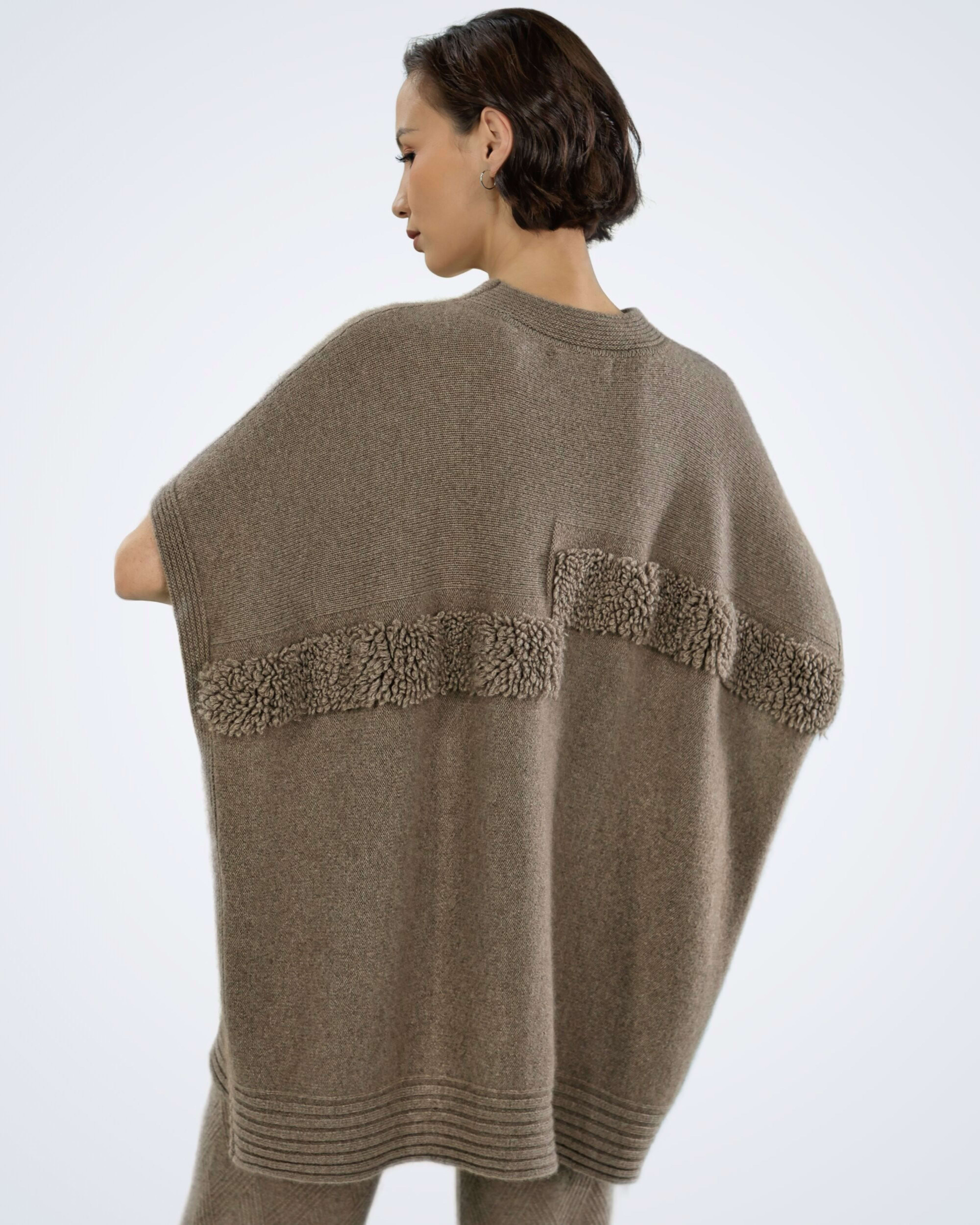 Back view of women's natural brown cashmere ribbed poncho – Unur