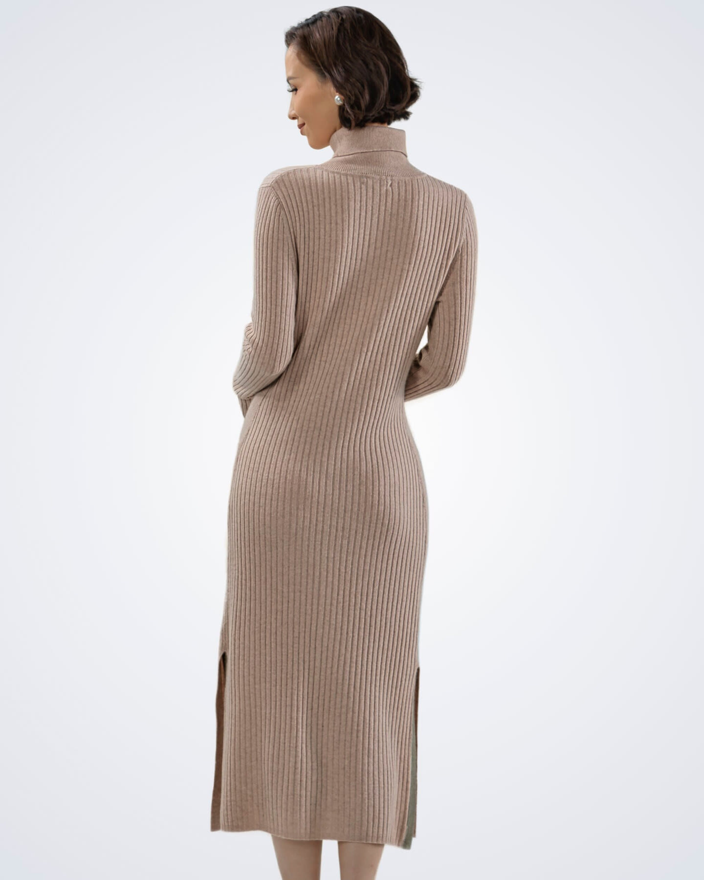 Back view of women's pink cashmere ribbed dress – Unur