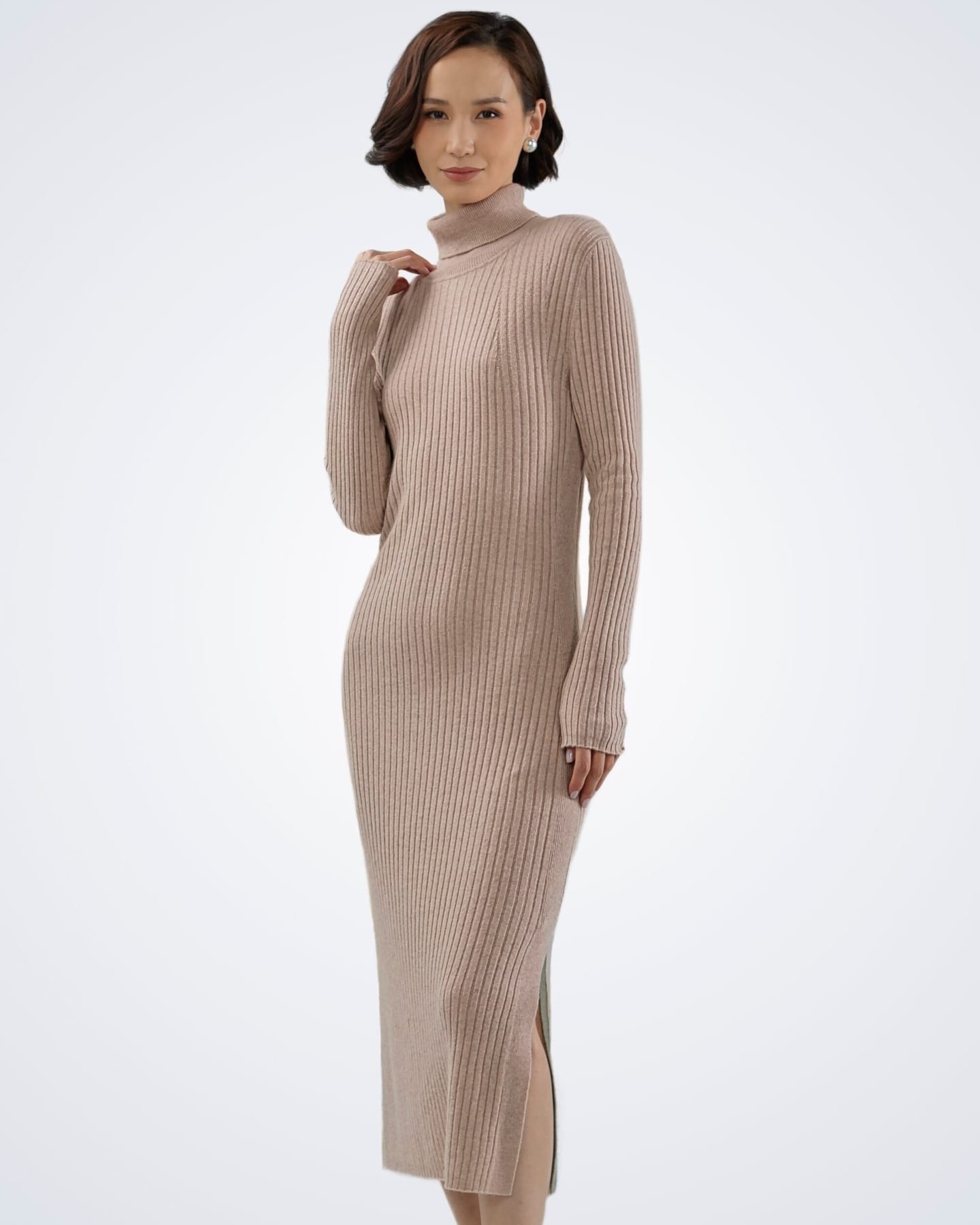 Front view of women's pink cashmere ribbed dress – Unur