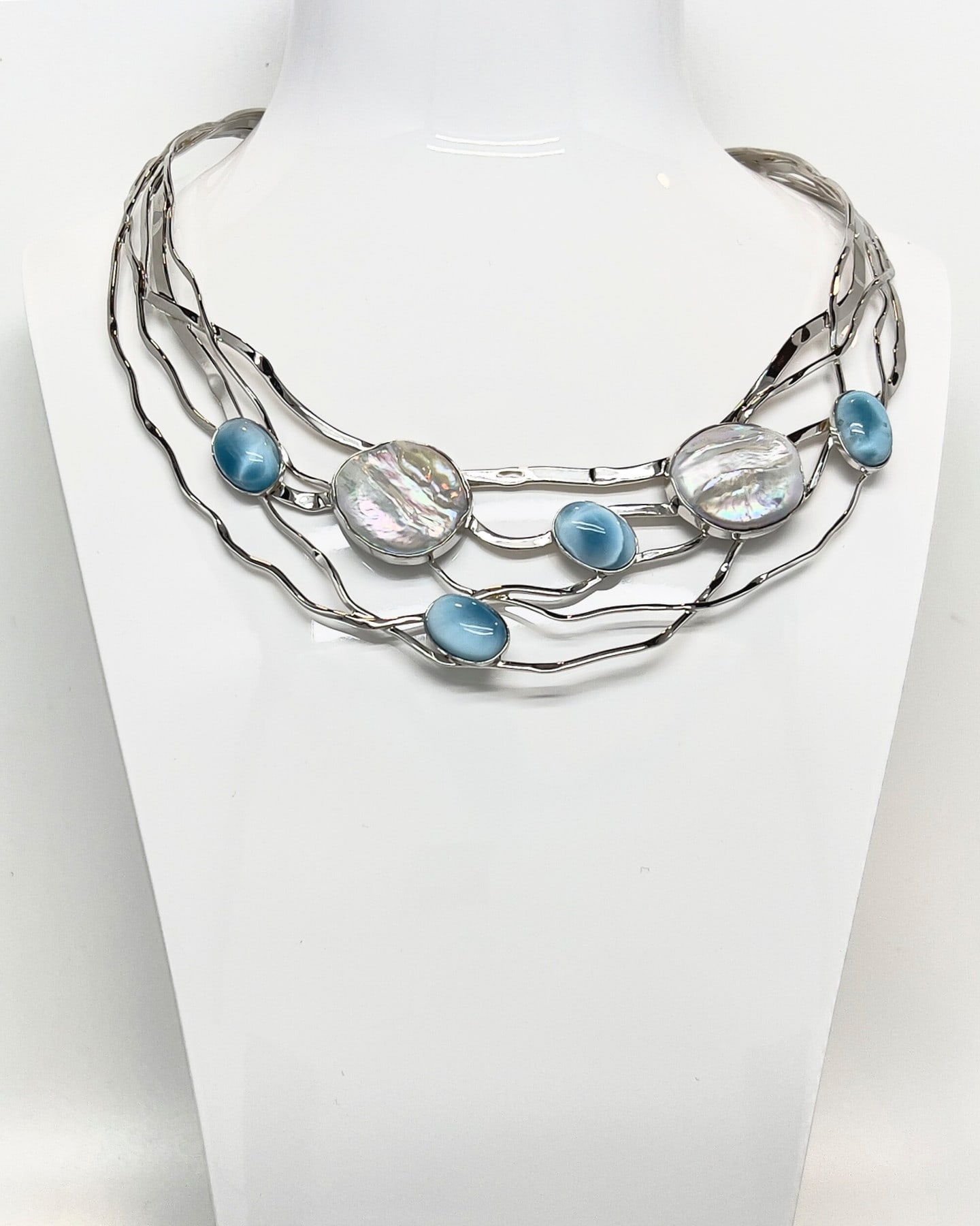Signature statement collar necklace with two large keshi pearls and four round larimar stones in a rhodium-plated silver lattice