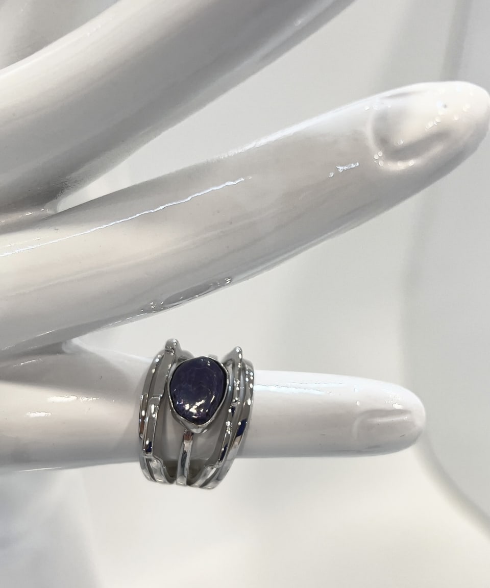 Signature dark Keshi pearl statement ring with layered rhodium-plated silver band and kyanite accents