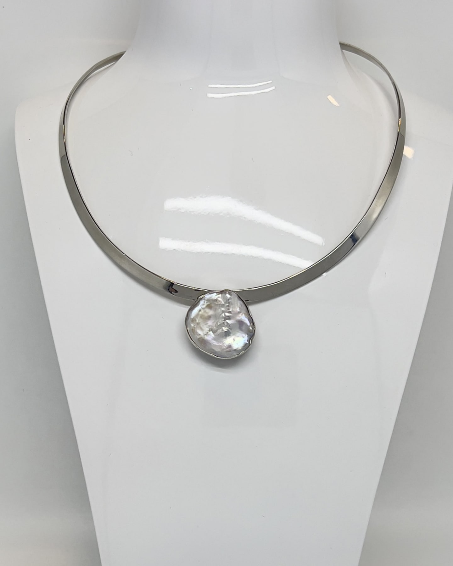 Signature keshi pearl statement silver collar