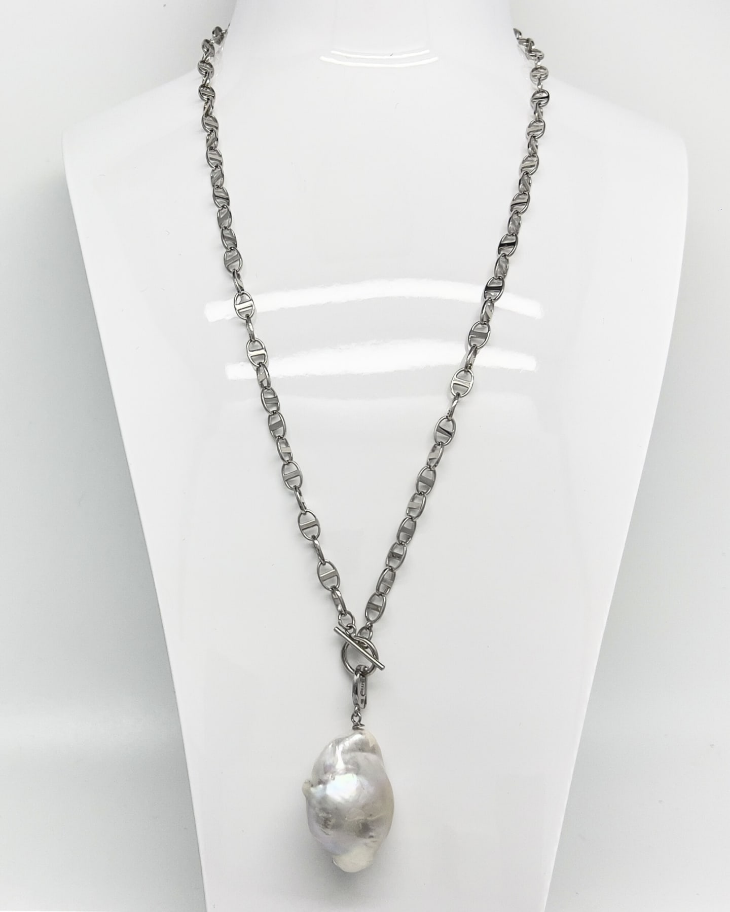 Signature baroque pearl pendant necklace with a silver toggle cable chain