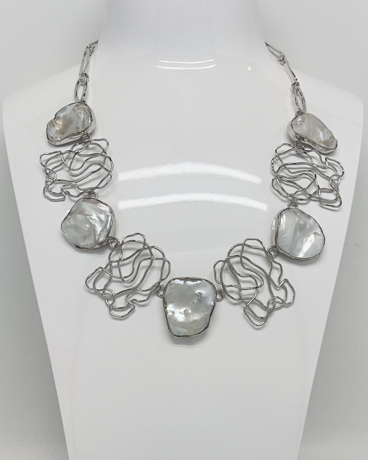Signature keshi pearl statement chain necklace with silver lattice