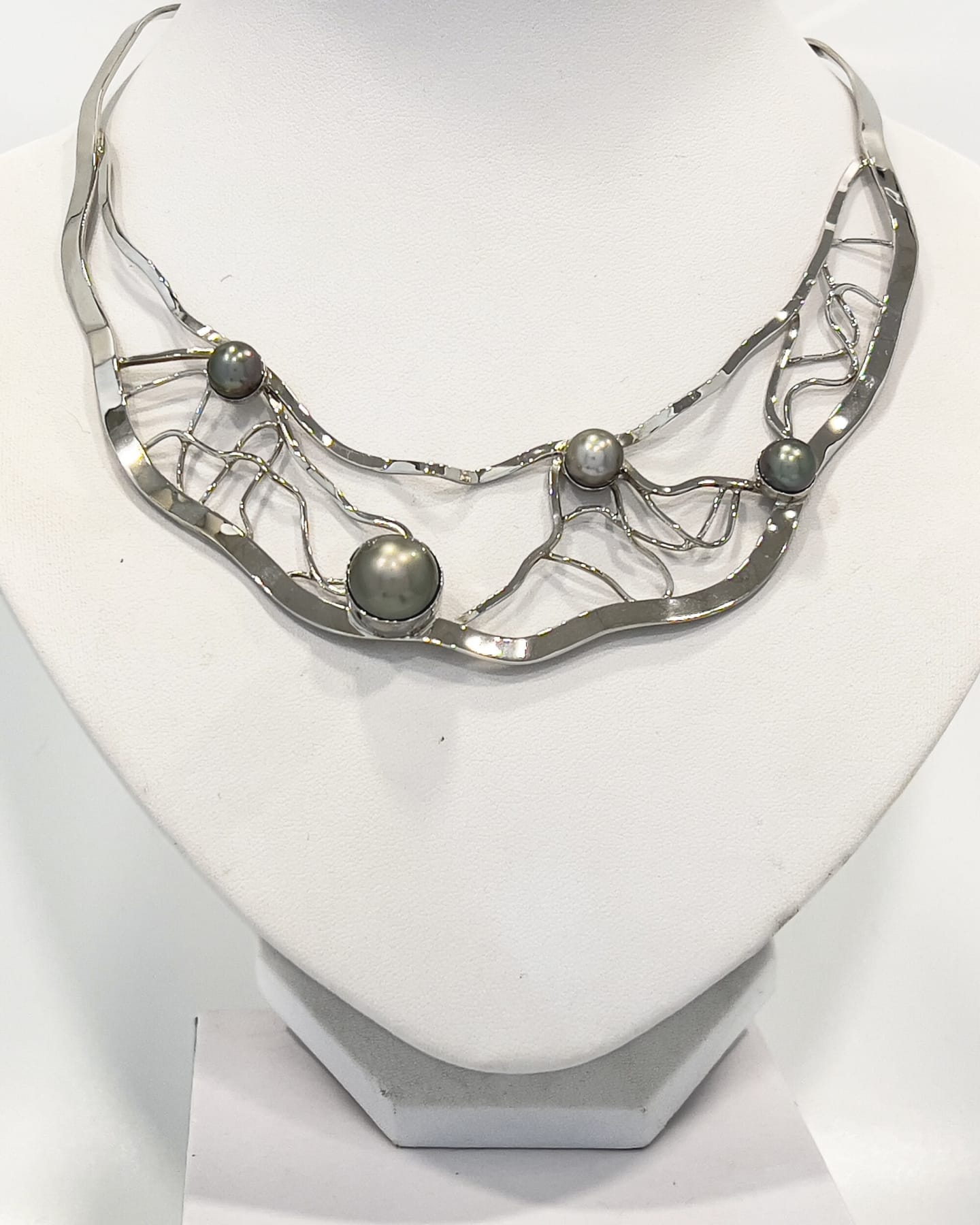 Signature torque collar necklace with tahitian pearls in silver lattice