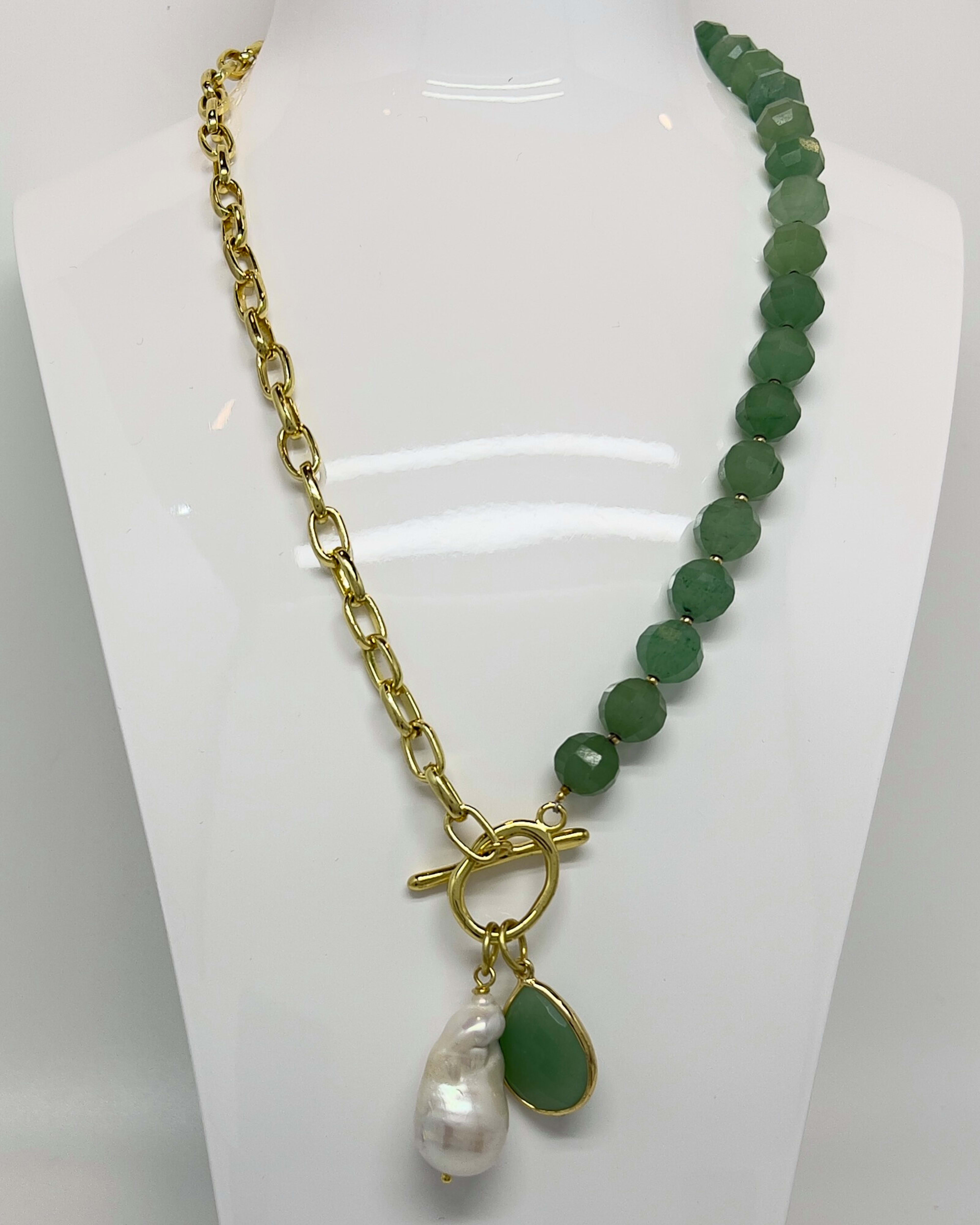 Classic toggle pendant necklace with green stones and baroque pearl