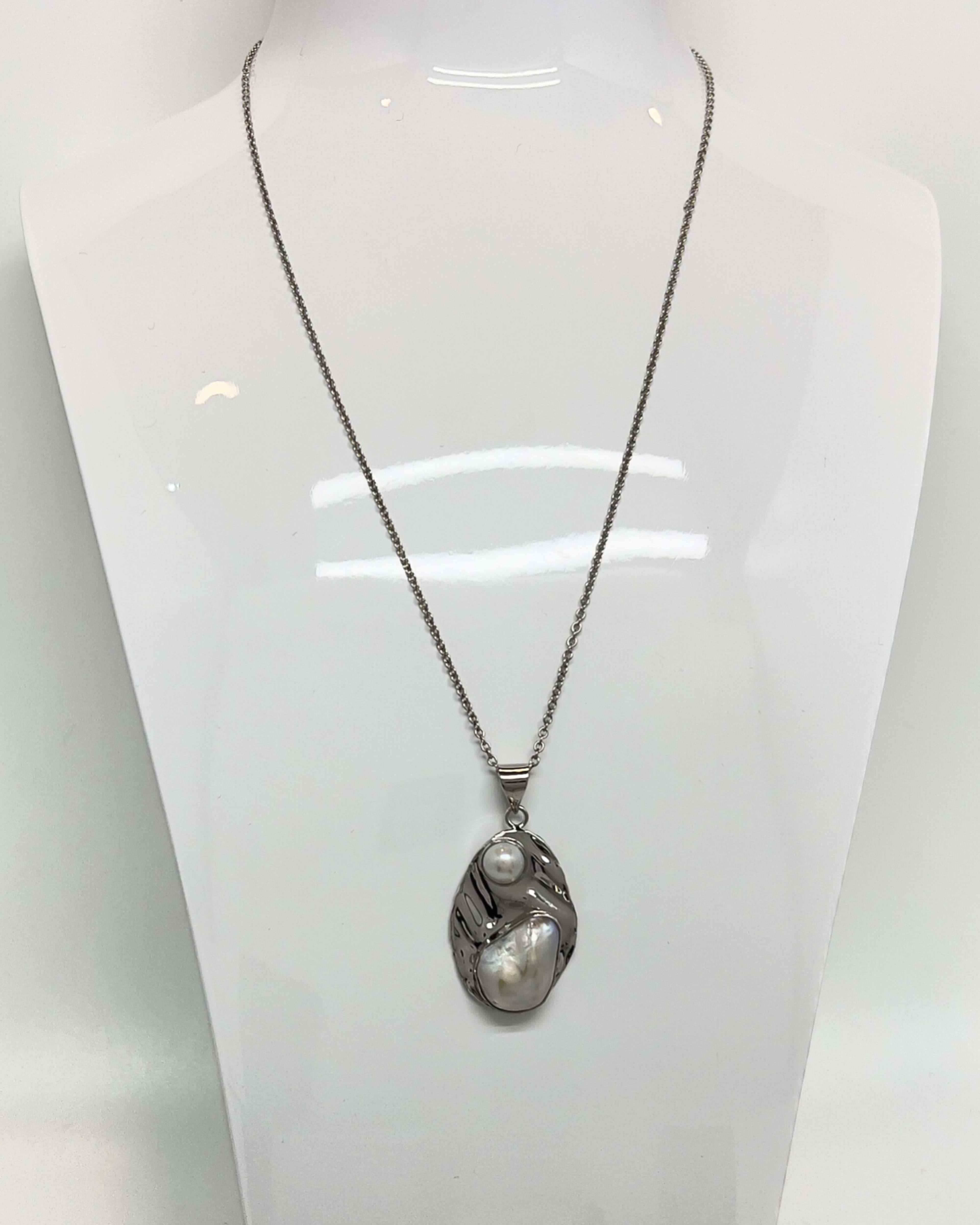 Signature keshi pearl statement pendant necklace on silver chain