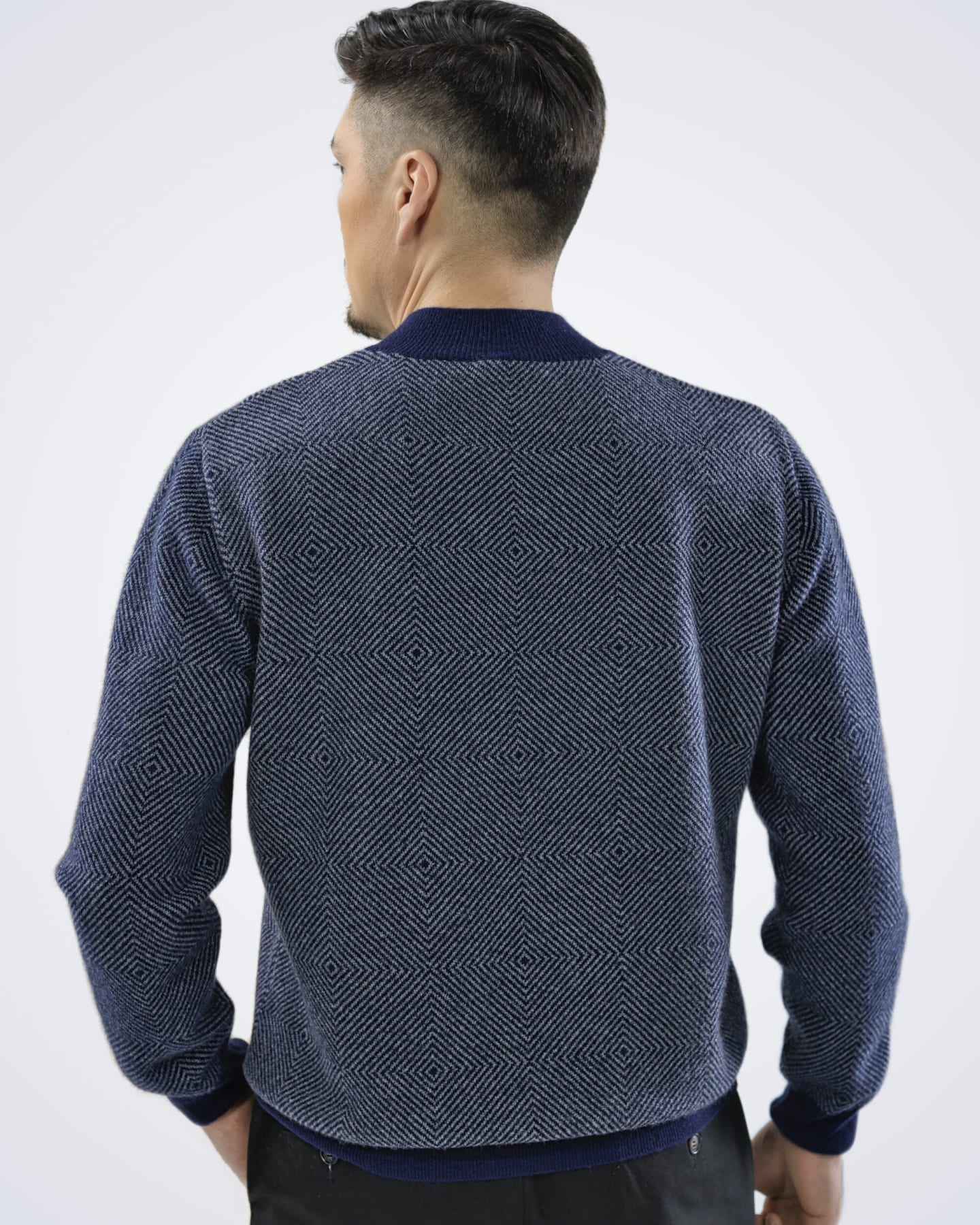 Back view of men's navy cashmere crew neck jumper with diamond jacquard pattern – Unur