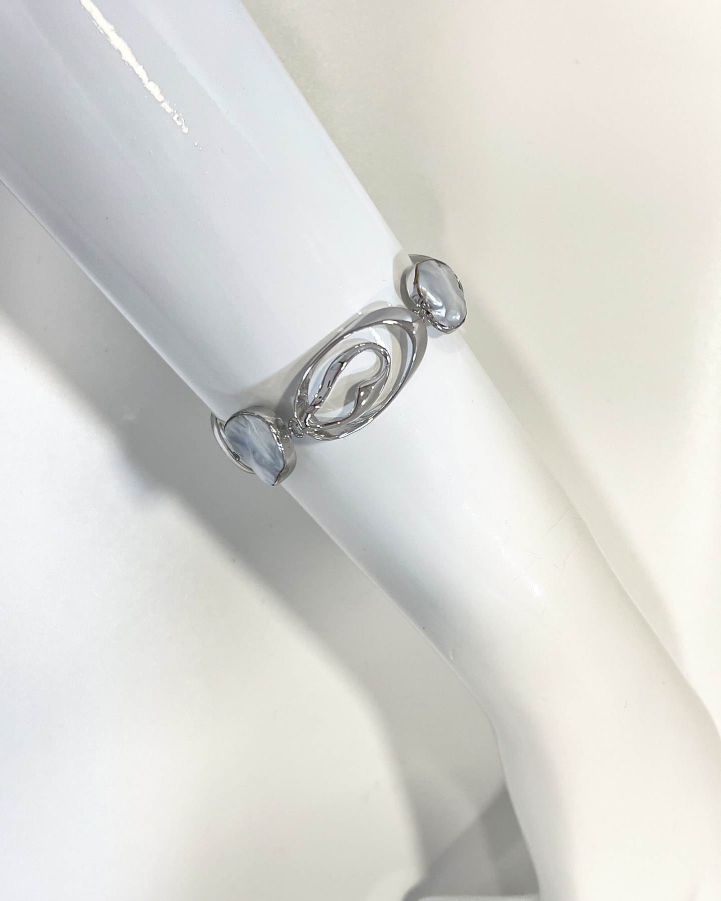 Signature keshi pearl statement chain bracelet with silver ovals