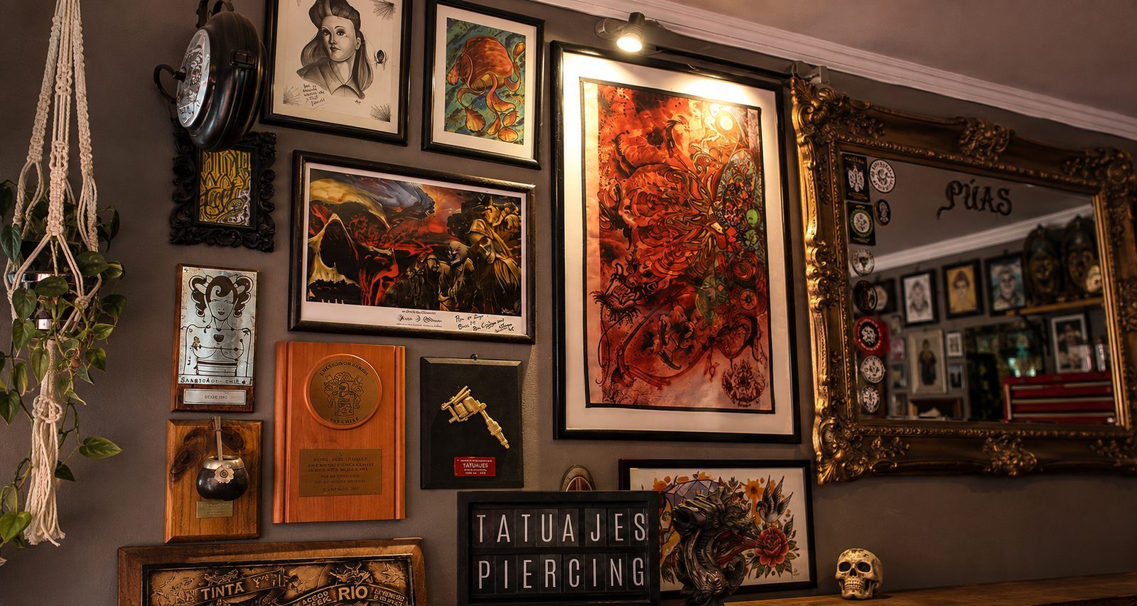 El estudio Púas Tatuajes, en Las Urbinas 30, Providencia, Santiago