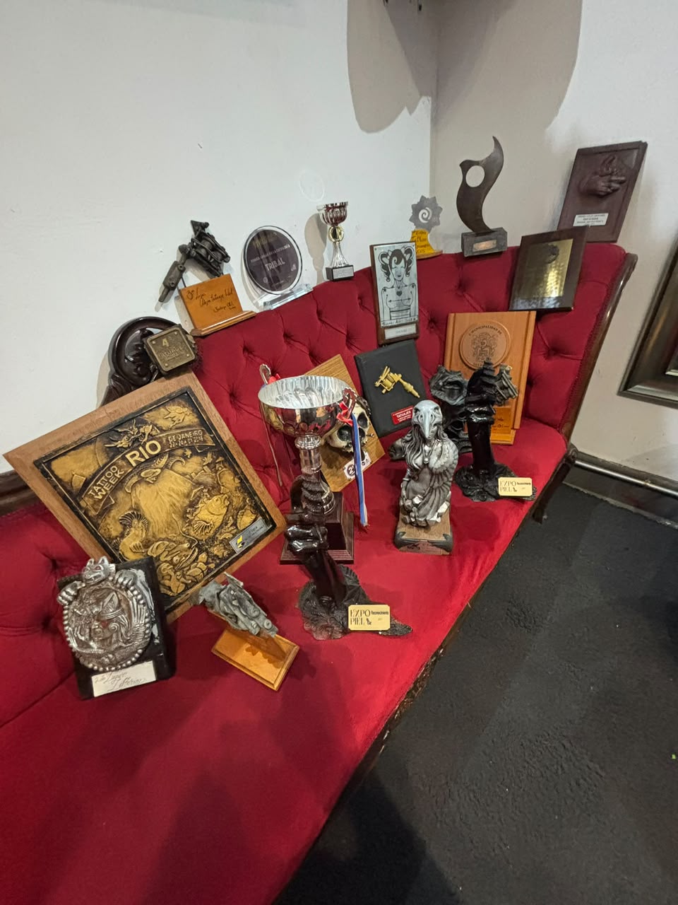 Colección de trofeos y reconocimientos