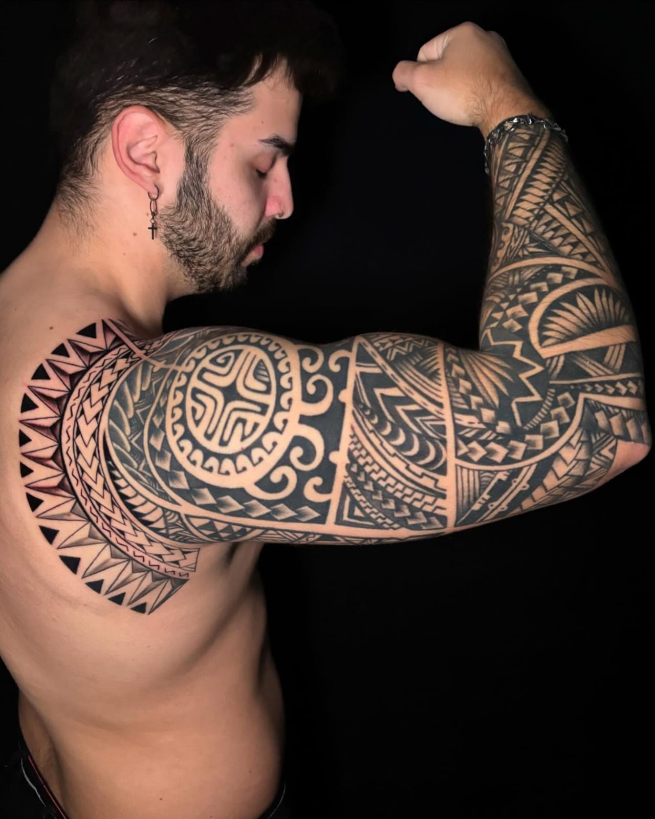 Manga y pectoral polinésico, estilo polinésico