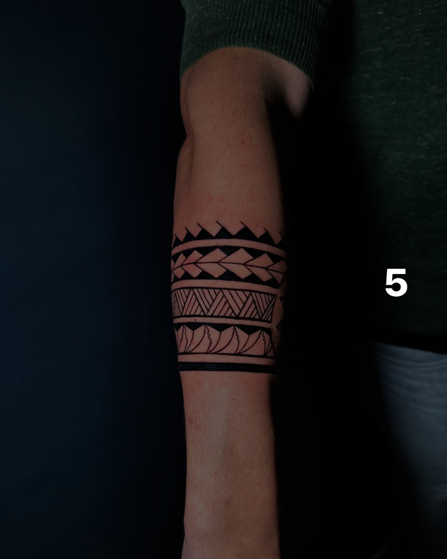 Brazalete polinésico ancho, estilo polinésico