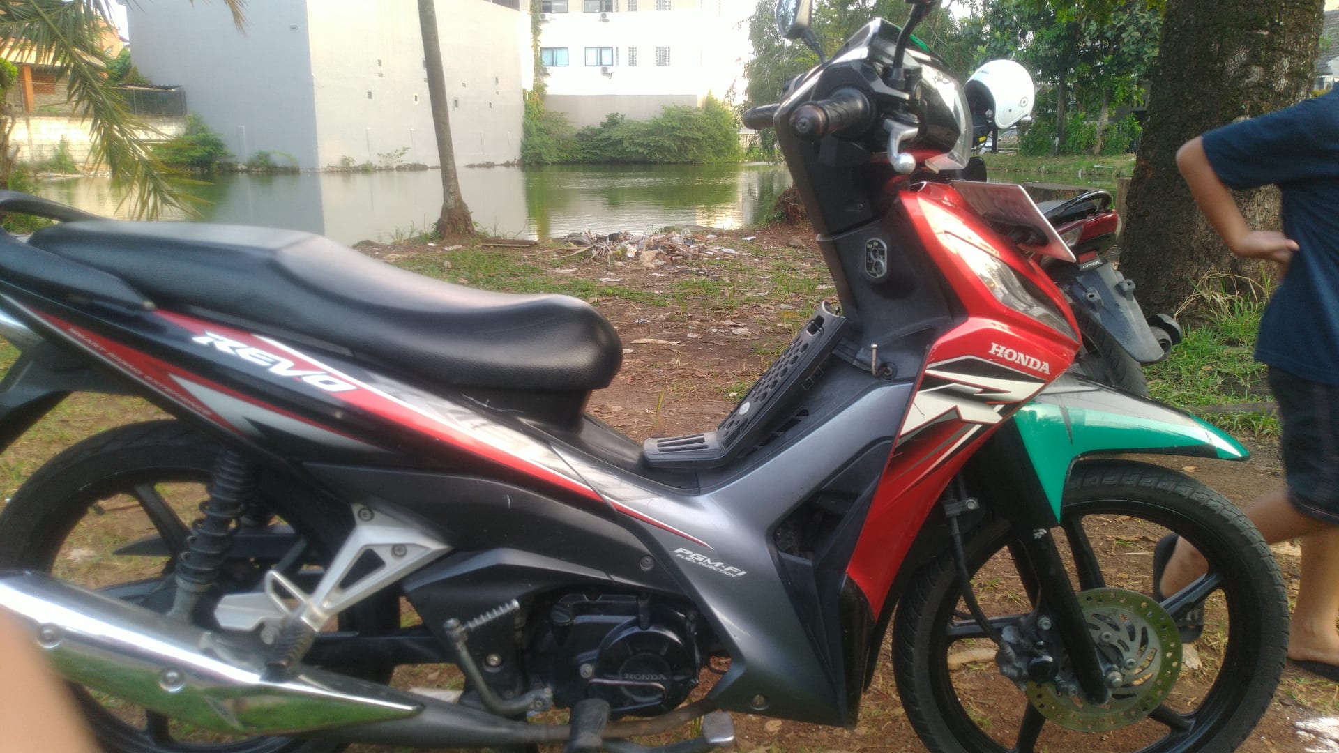 Jual Honda ABSOLUTE REVO bekas 2016 30.001 Km Tangerang | Harga & Cicilan
