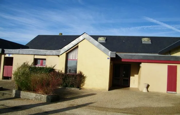 Salle des fêtes à Chanteloup - Photo 2