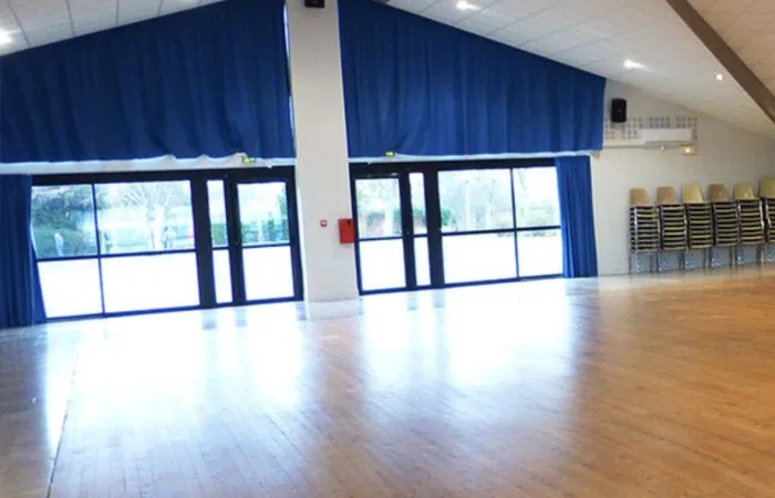 Salle des fêtes Arvet - Photo 2