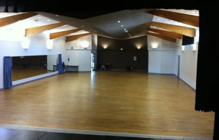 Salle Hélène Neveur - Photo 2