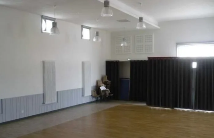 Salles des fêtes Saint-André-de-Lidon - Photo 1