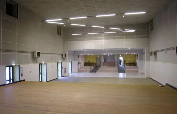 Salle des fêtes de Montguyon - Photo 2