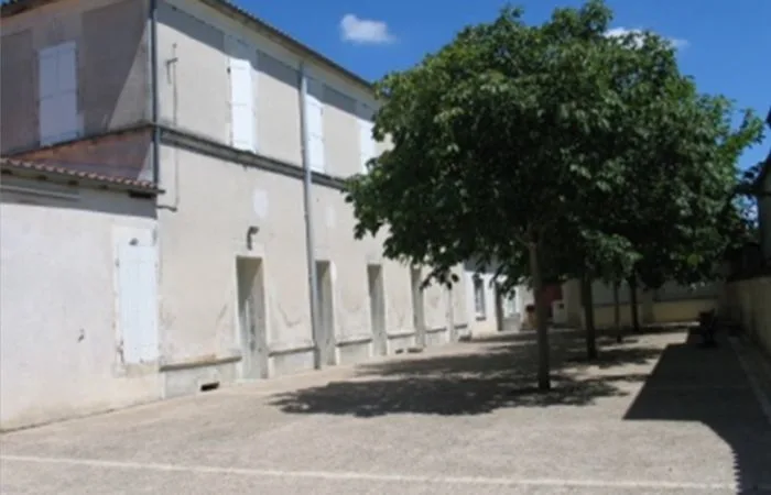Salle des fêtes de Sainte-Sévère - Photo 2