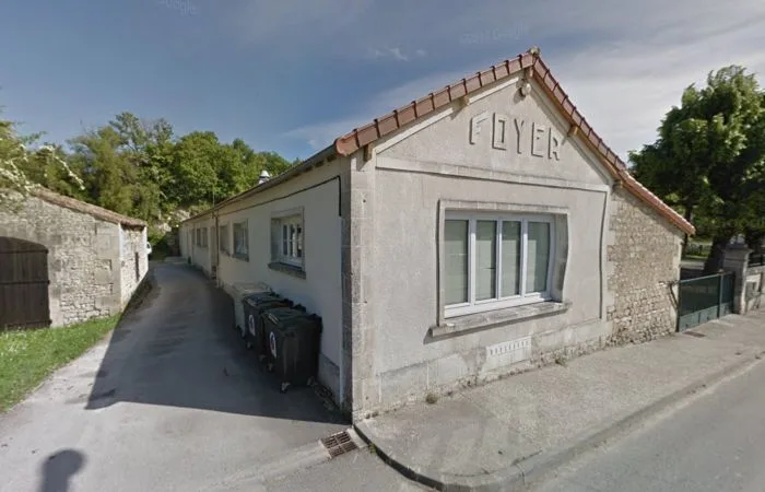 Salle des fêtes Trois-Palis - Photo 2