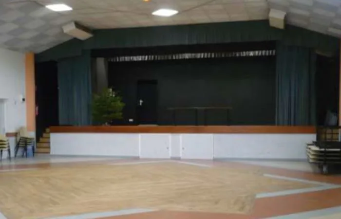 Salle des fetes de Berneuil - Photo 2