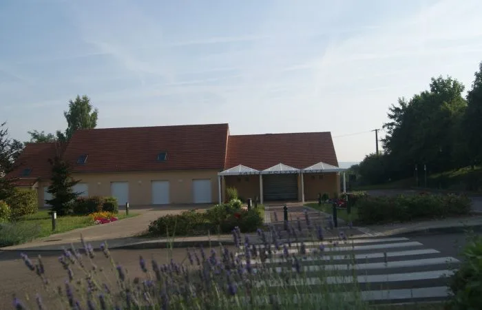 Salle des fêtes de Jouy-Mauvoisin - Photo 2