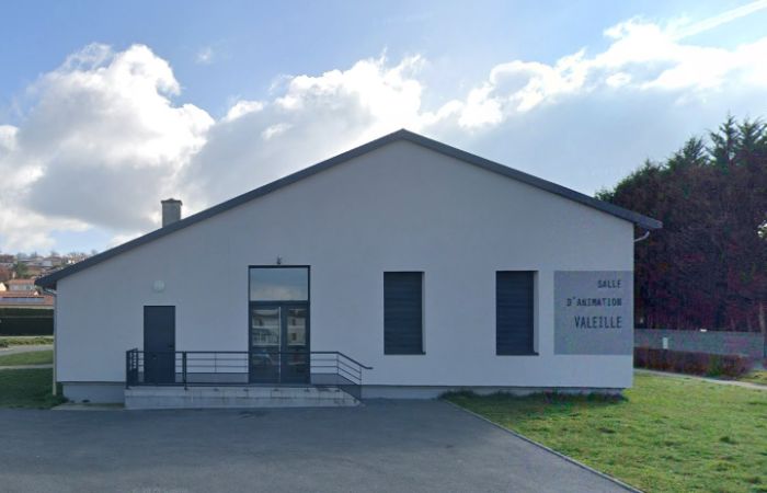 Location de salle à  42110 Valeille