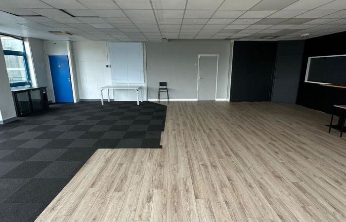 L'Upper Lounge - Photo 3