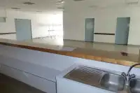 La salle des fêtes - le bar