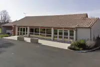 Salle des fêtes de Saint-Léger (17)