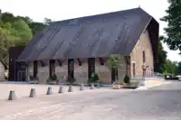 Ferme du Paradis - la Bergerie et les granges