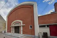 Salle des fêtes (La 33bis)