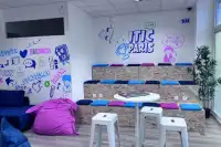 Salle de classe polyvalente 25 - 11e arrondissement - jusqu'à 30 étudiants