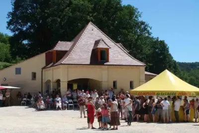 Salle des fêtes de Saint-André-d'Allas