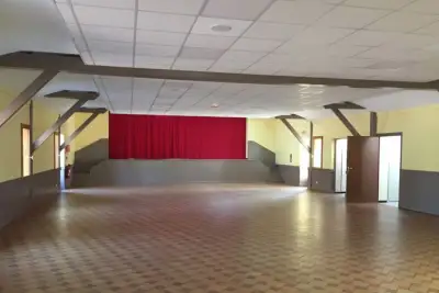 Salle des fêtes à Mauzac-et-Grand-Castang