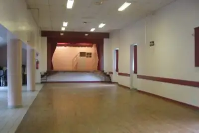 Salle des fêtes de Benon