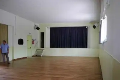Salle des fêtes - Saint-Saturnin-du-Bois