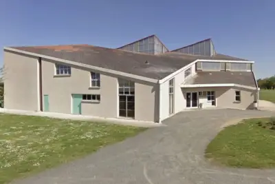 salle polyvalente Port d'Envaux (petite salle)