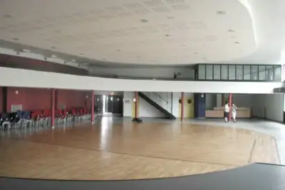 Salle des fêtes - Pont l'Abbé d'Arnoult