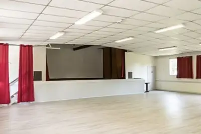 Salle des fêtes de Saint-Jean-d'Angle 