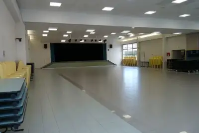 La salle « Les Acacias »