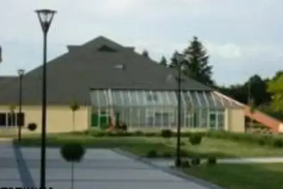 Salle des fêtes à Javené