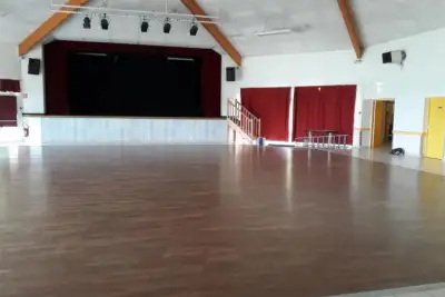 Salle multifonctions - Grande salle à Irodouër